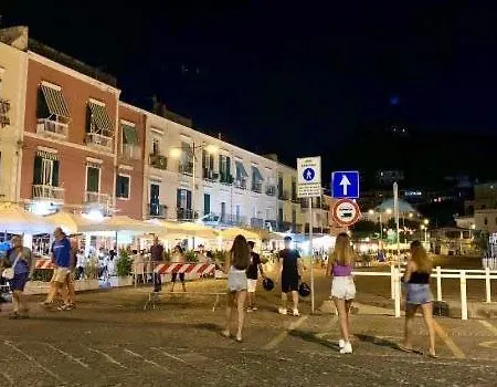 Alojamento de Acomodação e Pequeno-almoço La Rada Bacoli